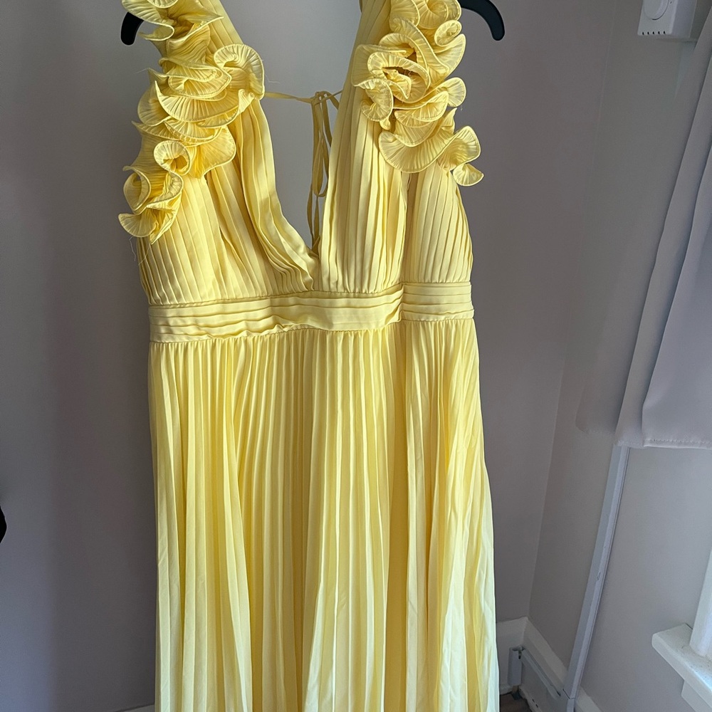 Fashion Nova Light Yellow Dress